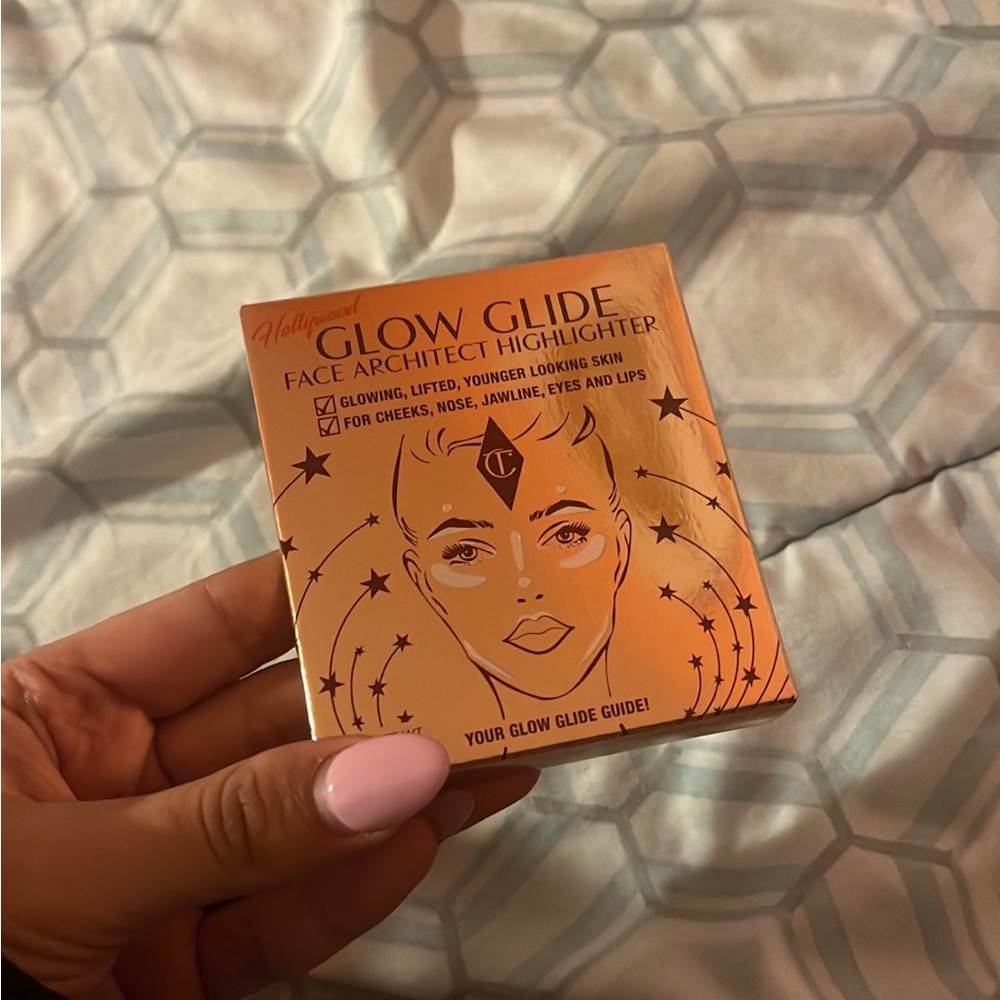 Charlotte Tilbury highlighter